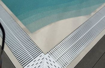 Impermeabilização de Piscinas Contra Infiltrações e Proteçāo Estrutural